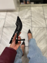Load image into Gallery viewer, The Betty kitten heel