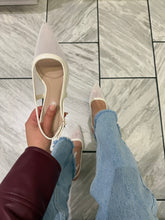 Load image into Gallery viewer, The Betty kitten heel