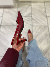 Load image into Gallery viewer, The Betty kitten heel