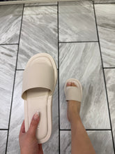 Load image into Gallery viewer, The raya platform sandal