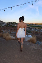 Load image into Gallery viewer, Everly Sweetheart Dress
