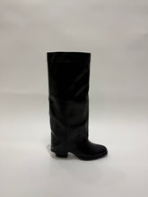 Load image into Gallery viewer, The Swiss boot
