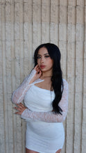 Load image into Gallery viewer, The bellie pearl set
